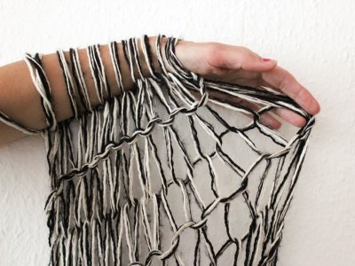 Вязание на руках (Arm Knitting)