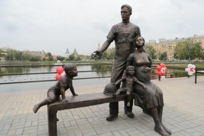 Памятники семье в России, часть 2