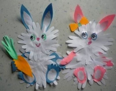 Увлекательные занятия с детьми 3-8 лет.  Аппликации из ладошек на Новый год