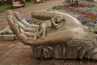 Памятники в России, посвященные  матерям, часть 1